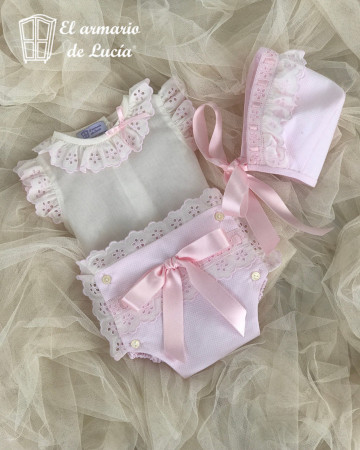 Cubrepañal, blusa manga sisa y capota Ángela